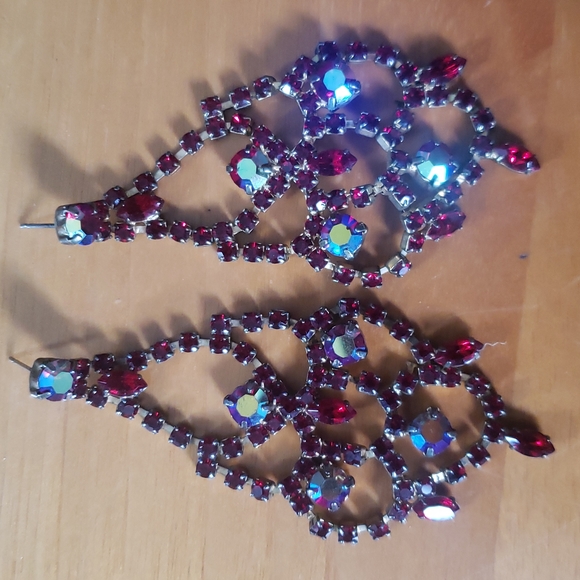 Beautiful womens earrings - Picture 1 of 3